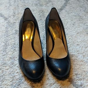 Michael Kors Navy Blue Saffiano Leather Heels